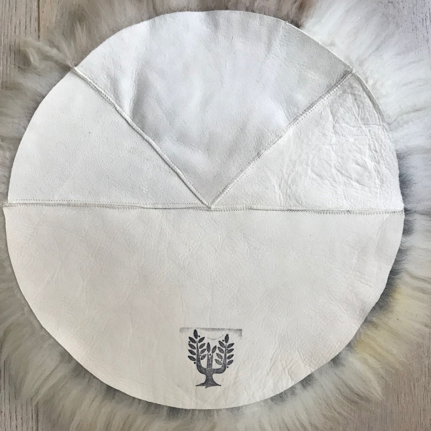British Sheepskin Roundie Brindle Mix Natural ::: Seat Cover 35cm