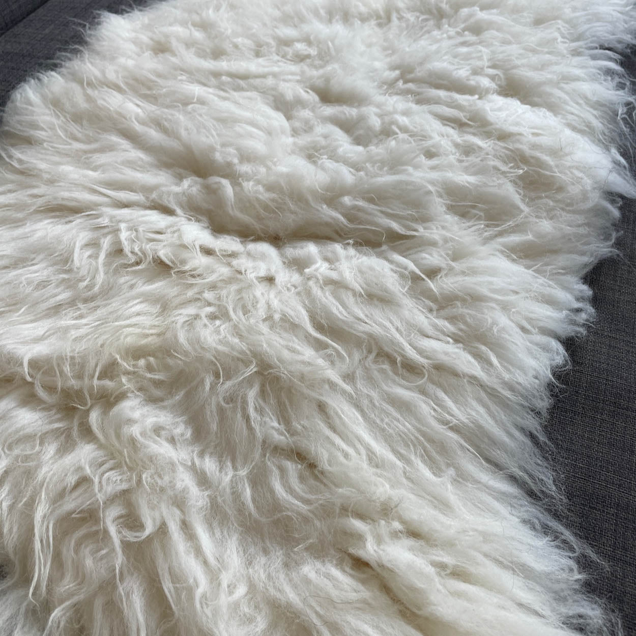 Grade B British Sheepskin Hide White Cream Ivory Sheepskin Rug