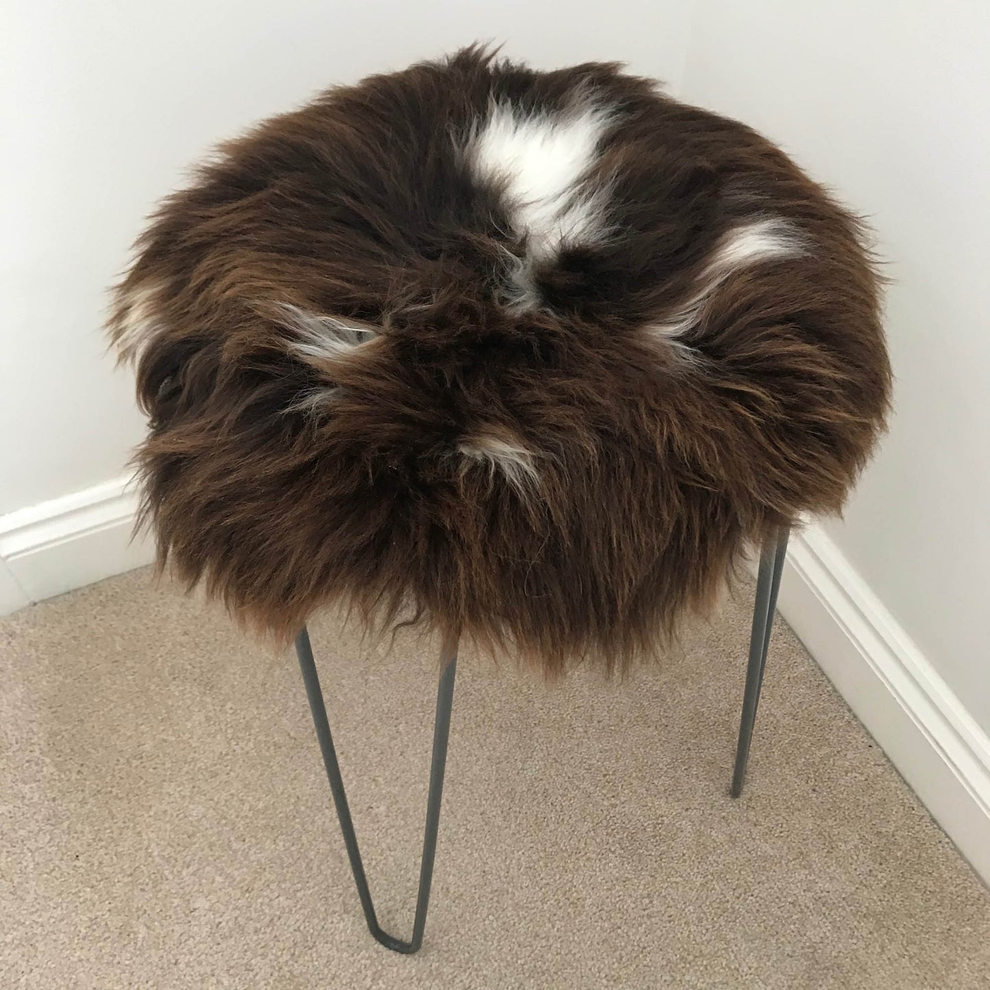 British Sheepskin Roundie Natural Brown with White Cream Ivory Feature ::: Seat Cover 35cm