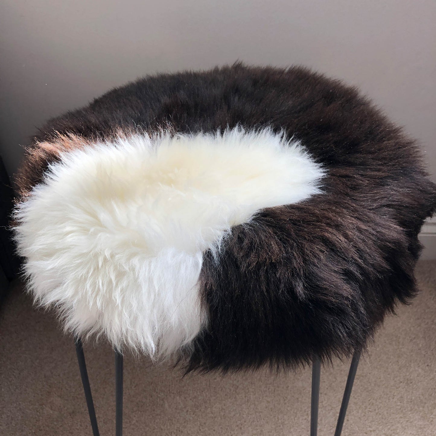 British Sheepskin Roundie Natural Brown with White Cream Ivory Feature ::: Seat Cover 35cm