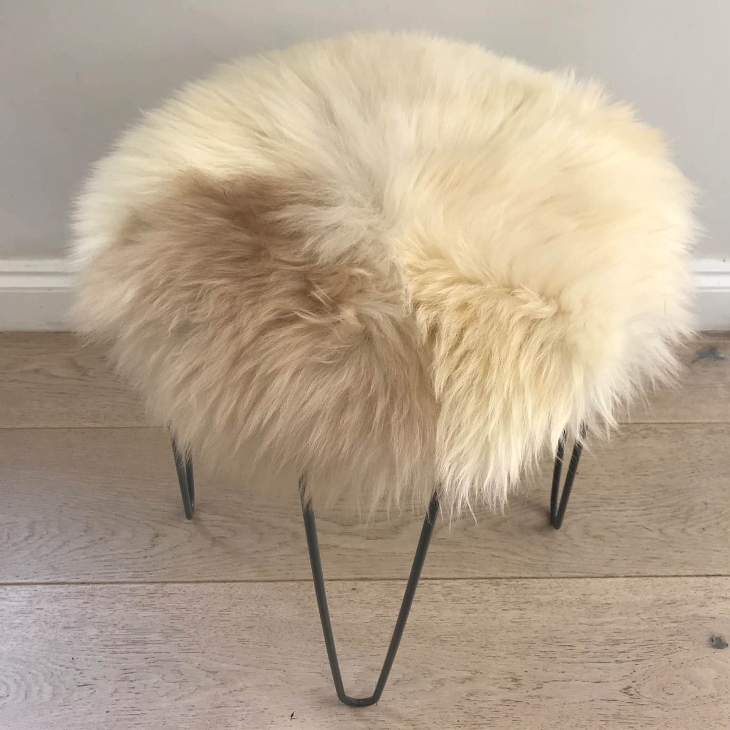 100% Genuine Real Sheepskin Seat Pad British Roundie 35cm Cream / Light Browns