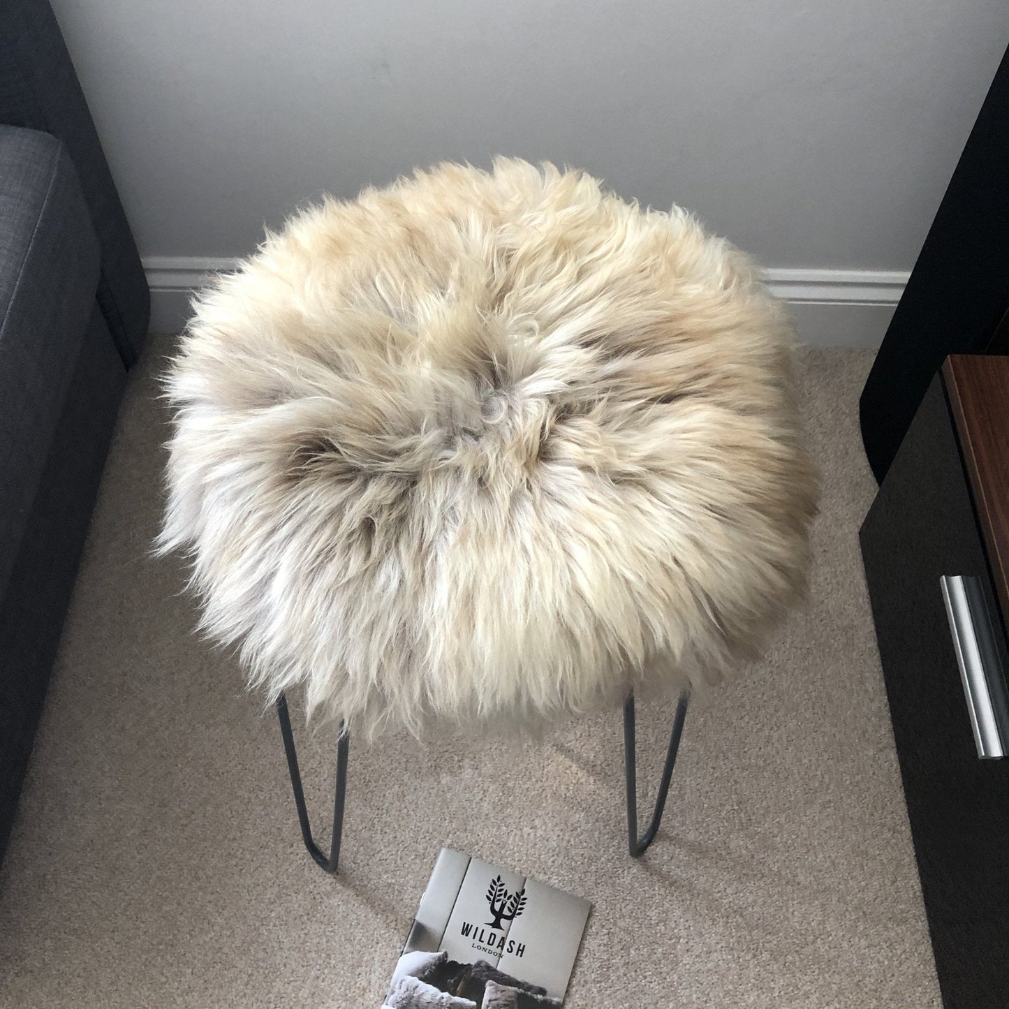 British Sheepskin Roundie Brindle Mix Natural ::: Seat Cover 35cm