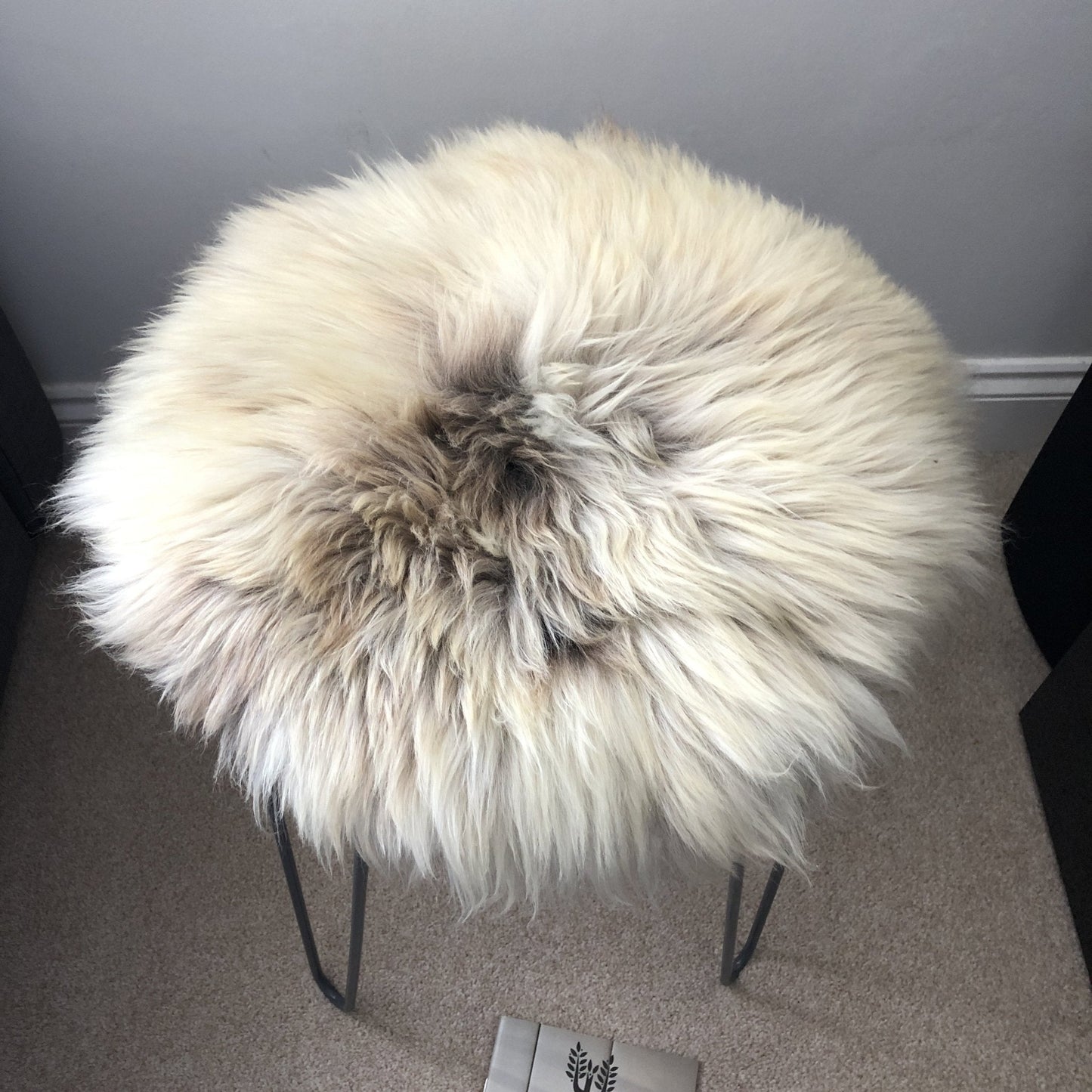 British Sheepskin Roundie Brindle Mix Natural ::: Seat Cover 35cm