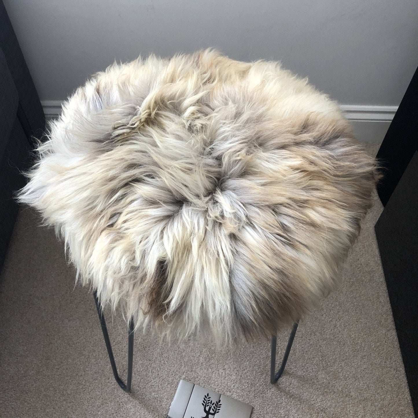 British Sheepskin Roundie Brindle Mix Natural ::: Seat Cover 35cm