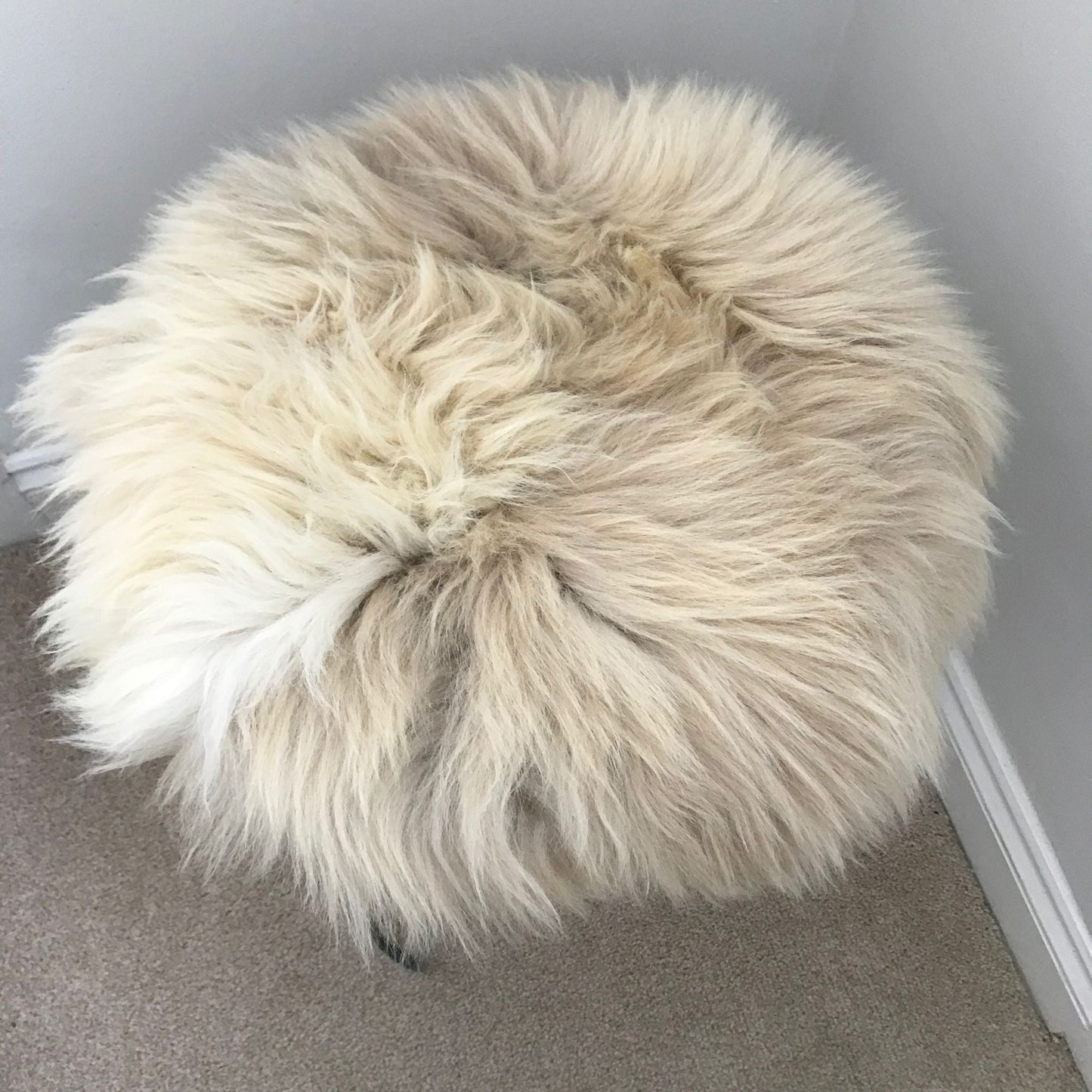 British Sheepskin Roundie Brindle Mix Natural ::: Seat Cover 35cm