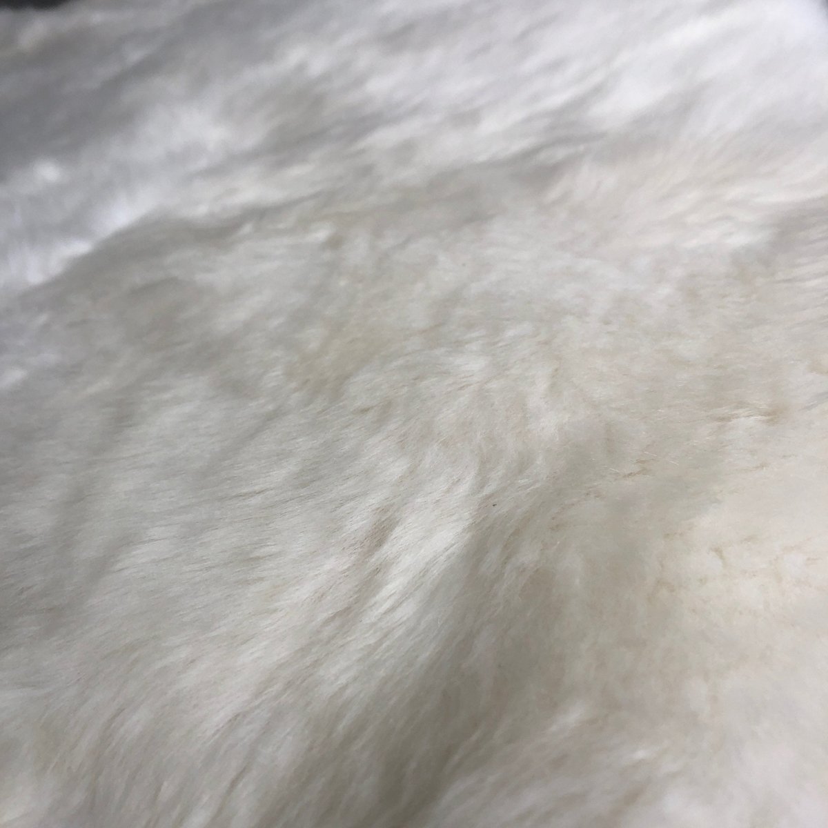 Luxurious British Sheepskin Rug Hide Ivory White Small Short Fur - British Sheepskin