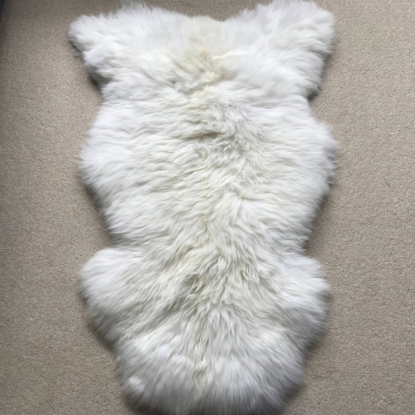 Top Quality XL British White Sheepskin Rug 100% Natural Free-range 120cm